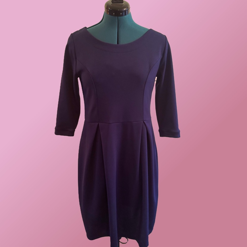 Beautiful Navy Knit Pleated Dress - Size Medium